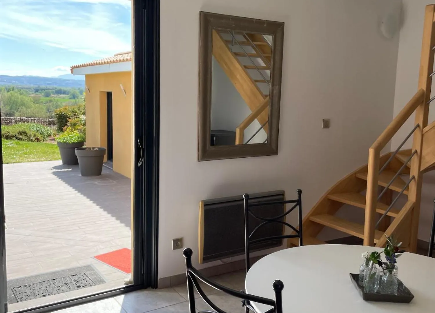 Apartment Maison Avec Terrasse Proche Grignan Colonzelle France